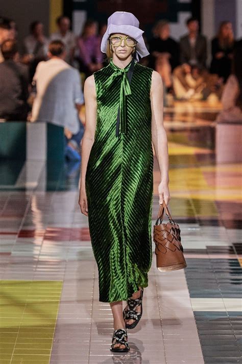 prada modenschau 2020|prada donna 2020.